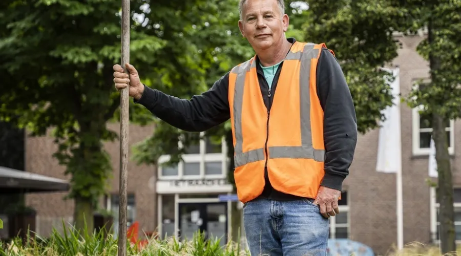 Antoon schoffelt in een perkje